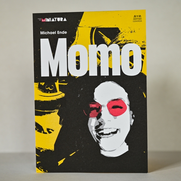 Program do spektaklu MOMO